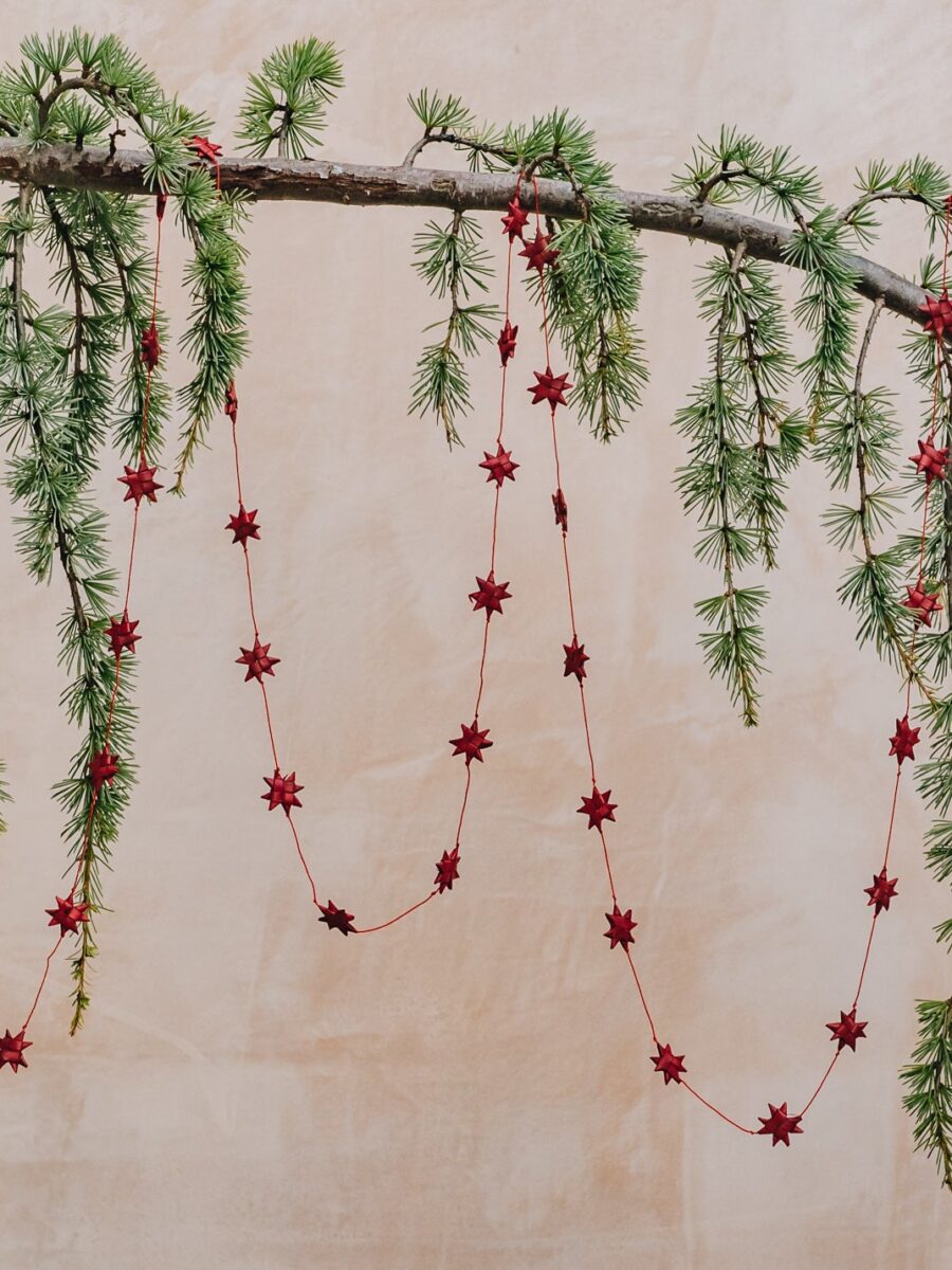 Pakabinama rankų darbo Kalėdinės eglutės girlianda „Žvaigždės“
