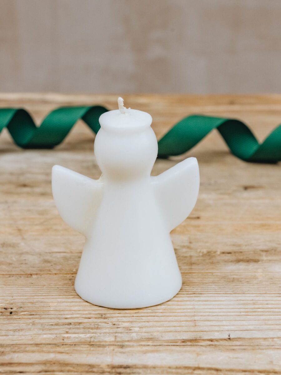 Rankų darbo žvakutė „Angelas“