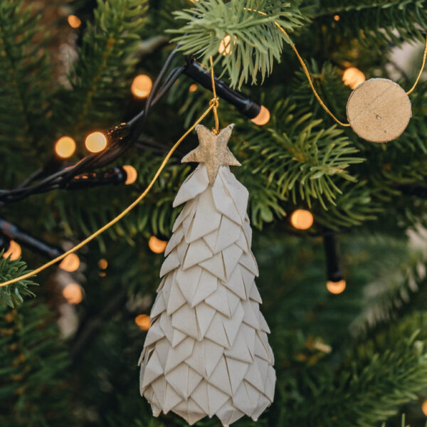 Pakabinama rankų darbo Kalėdinės eglutės girlianda „Eglutės“