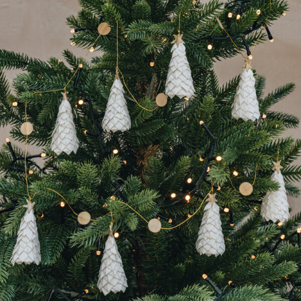 Pakabinama rankų darbo Kalėdinės eglutės girlianda „Eglutės“