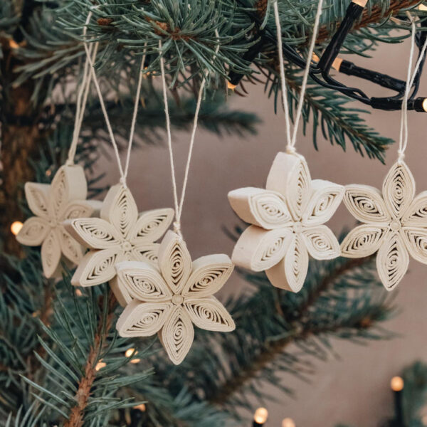 Pakabinama rankų darbo Kalėdinės eglutės dekoracija, 6 vnt. rinkinys