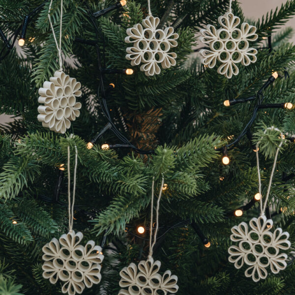 Pakabinama rankų darbo Kalėdinės eglutės dekoracija, 6 vnt. rinkinys