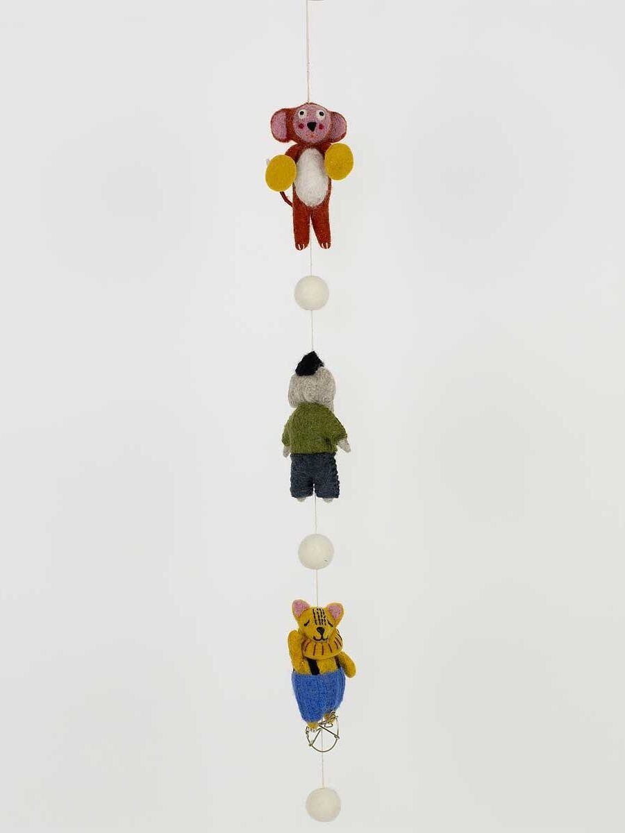 Pakabinama rankų darbo dekoracija iš veltinio „Džiunglės“