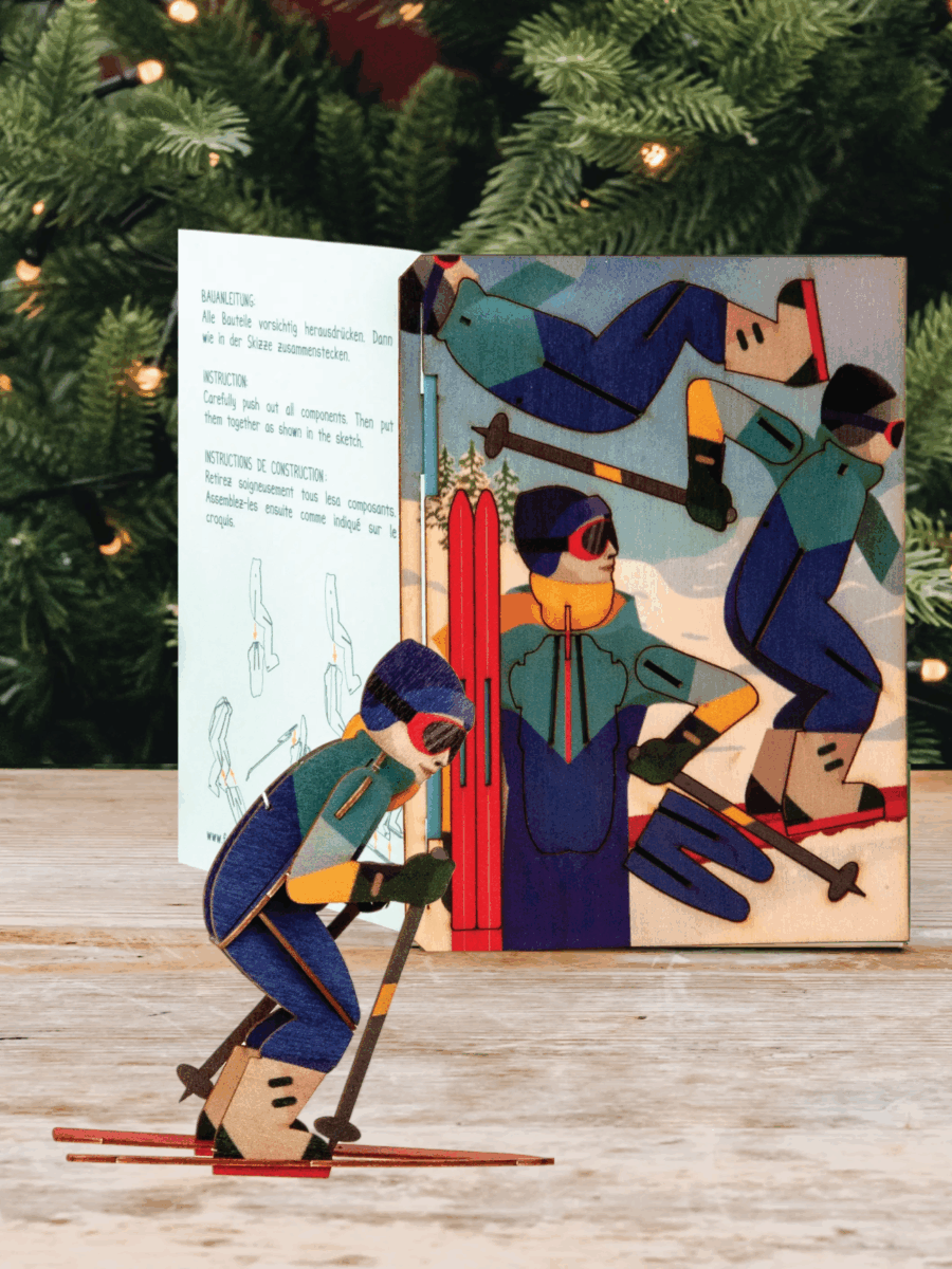 Rankų darbo 3D medinis atvirukas–sudėliojama dekoracija „Snieglentininkas”