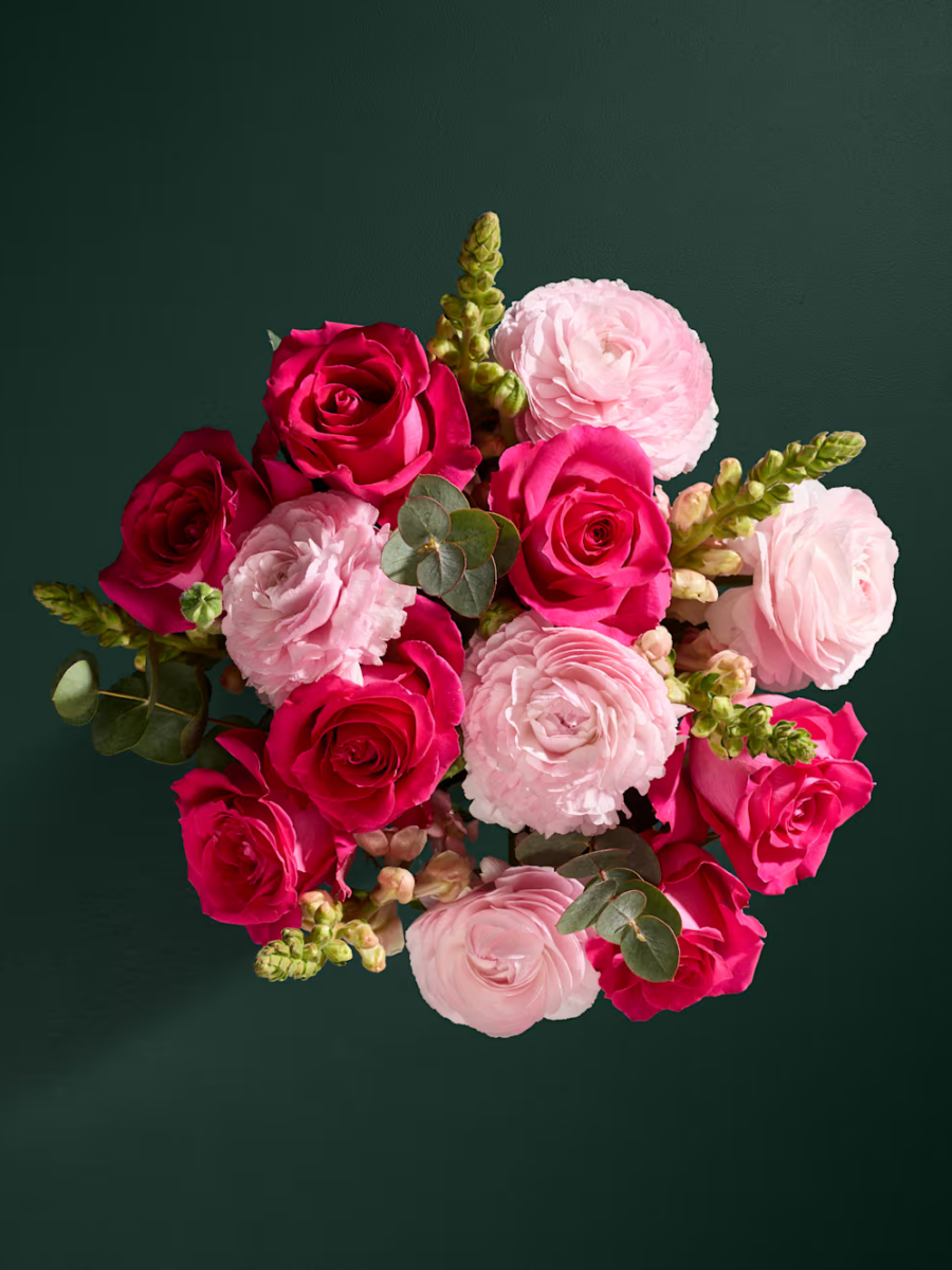 Švelniai rožinių vėdrynų ir rožių gėlių puokštė